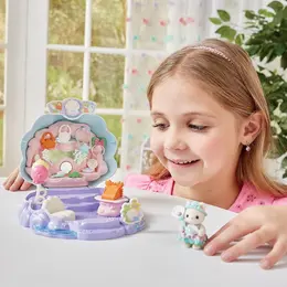 משפ' סילבניאן - חנות בת-ים עם תינוקת